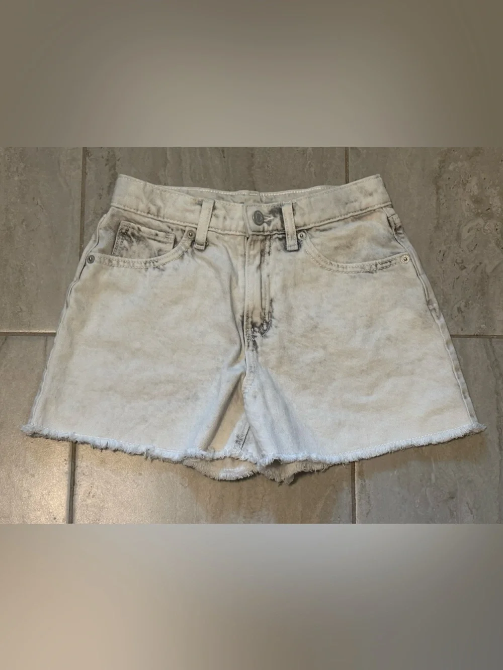 Old Navy Girl’s Light Wash Denim Cutoff Shorts Size 14
